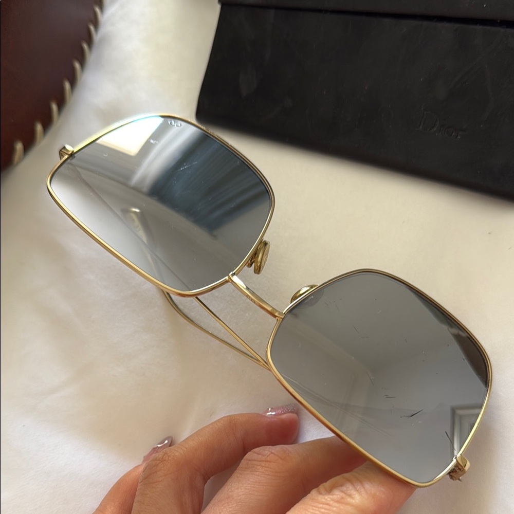 Dior Gold Frame Sunglasses - Picture 3 of 6